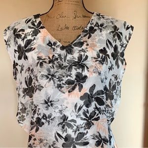 Lovely floral petite blouse-New with tag!